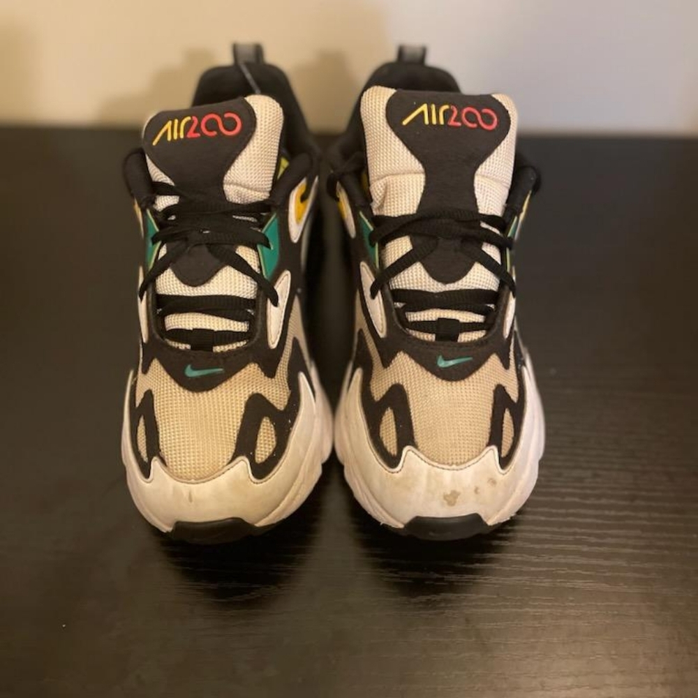 4y Nike air max 200